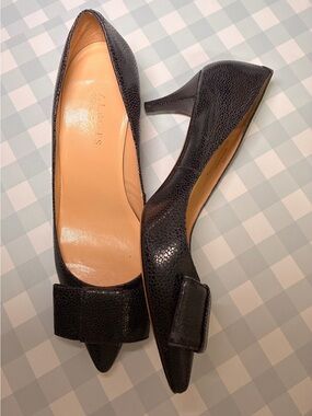 Vintage Talbots size 7 Black Pointed Toe Bow kitten heel Pumps pebbled leather